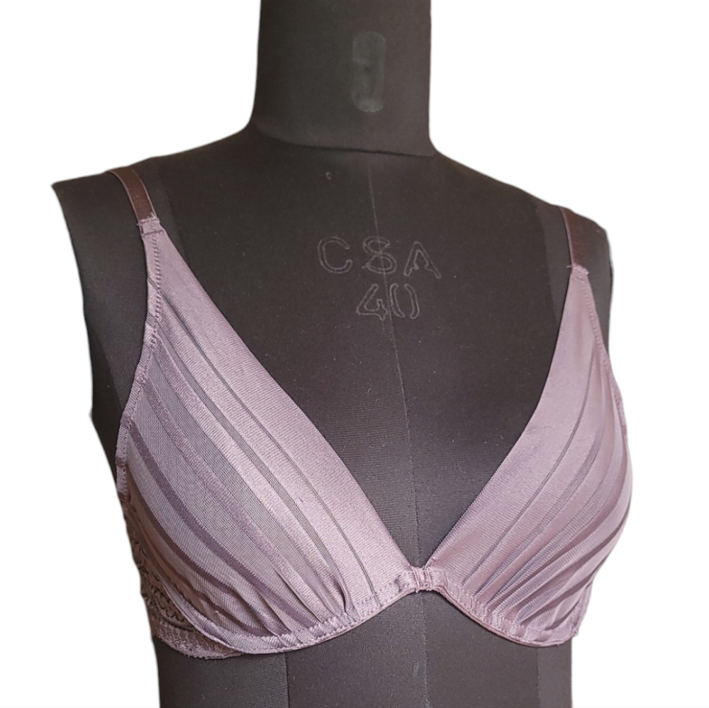 Semi sheer lavender soft shell lace bra